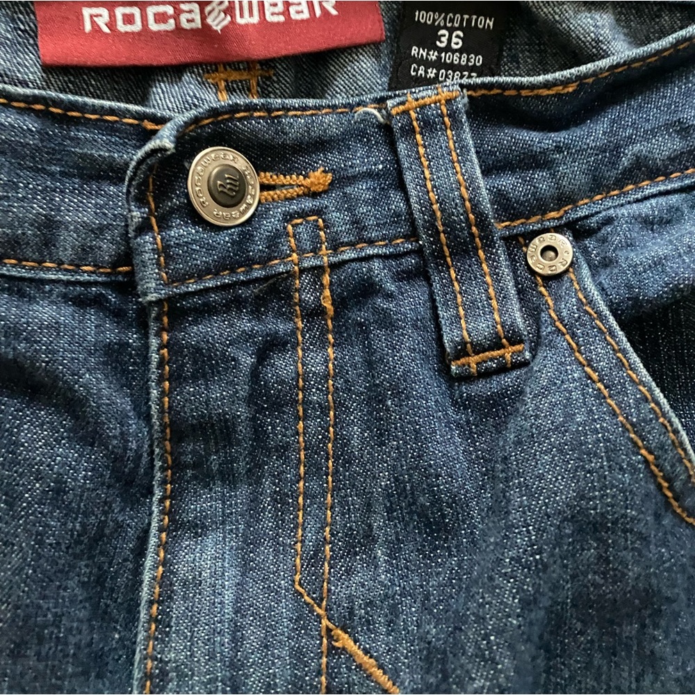 Used men’s Rocawear jeans